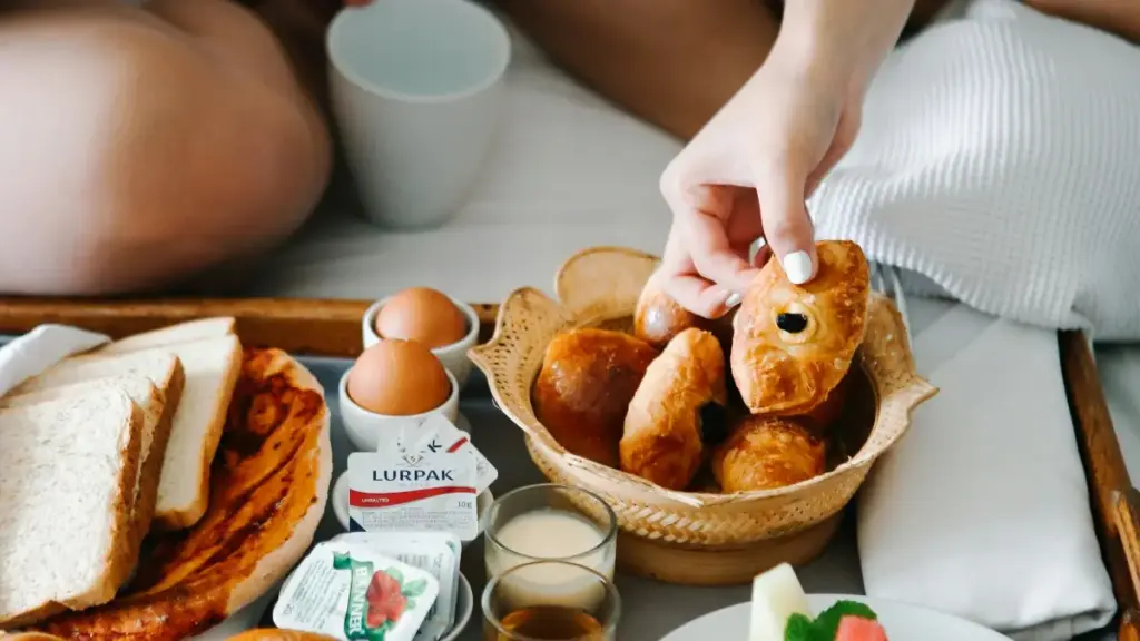 Njira zachangu za kupeza ndi kugwira ntchito ndi Uzbekistan creators pa Clubhouse, ku Malawi — malingaliro, njira, ndi ma risks.