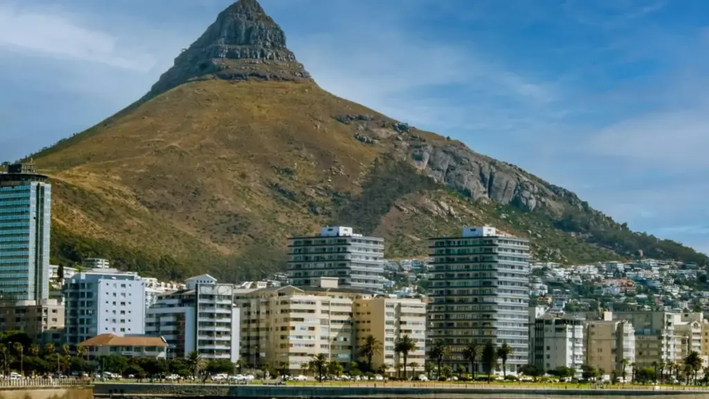 Njira zothandiza ku Malawi zokhudzira kufikira ma brand a Cyprus pa Etsy, kupempha samples, ndi kulimbikitsa zinthu zotsatiridwa. Malangizo a SEO, njira za DM, ndi ntchito za ChatGPT zomwe zikugwirizana mu 2025.