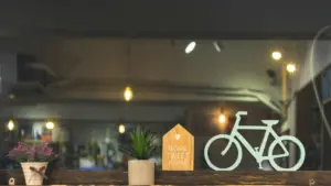 Njira zachangu ndi zodziwika za kupeza ShareChat creators ku Costa Rica kuti muwonetse ma seasonal fashion trends, kuphatikiza malo ogulira, ma metrics, ndi mapulani a kampeni.