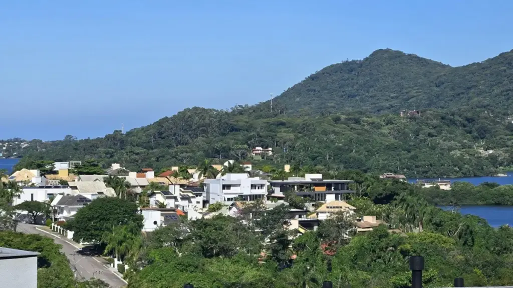 Malangizo achangu a momwe mlendo wa Malawi angafikire ma Russia brands pa Josh kuti muzimvera ndi kujambula ma behind-the-scenes moyenera, mwachangu komanso mwotetezeka.